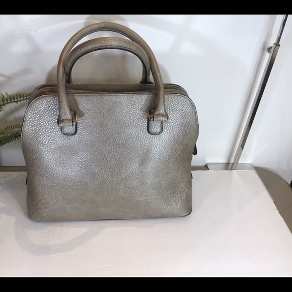 Marc New York, Andrew Marc Large Leather Hand | Mercari ANDREW MARC NY TASSEL HANDBAG TOTE METALLIC 13x11